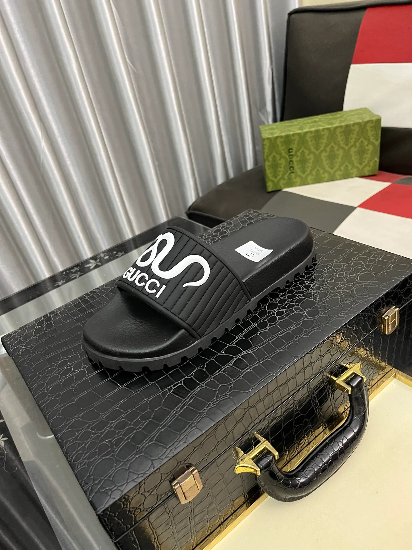 Men's men's shoes💰260⌚️⌚️ＧＵＣＣＩ.Gucci.Official website 1:1 popular slippers hot sale! Original original material 🩴 SIZE: 38-46 (45.46 non-refundable)